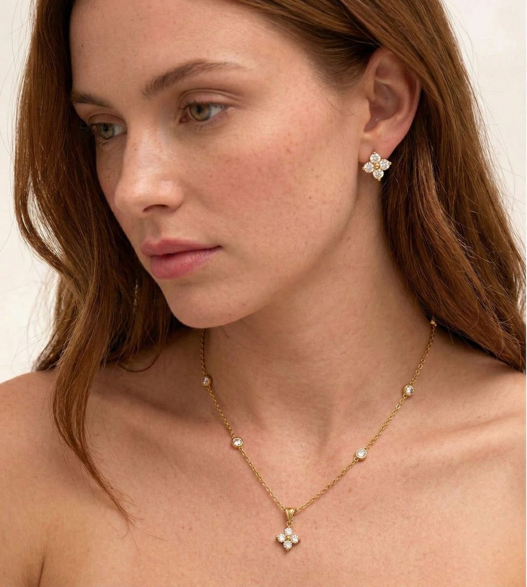 Lumière Petal Necklace